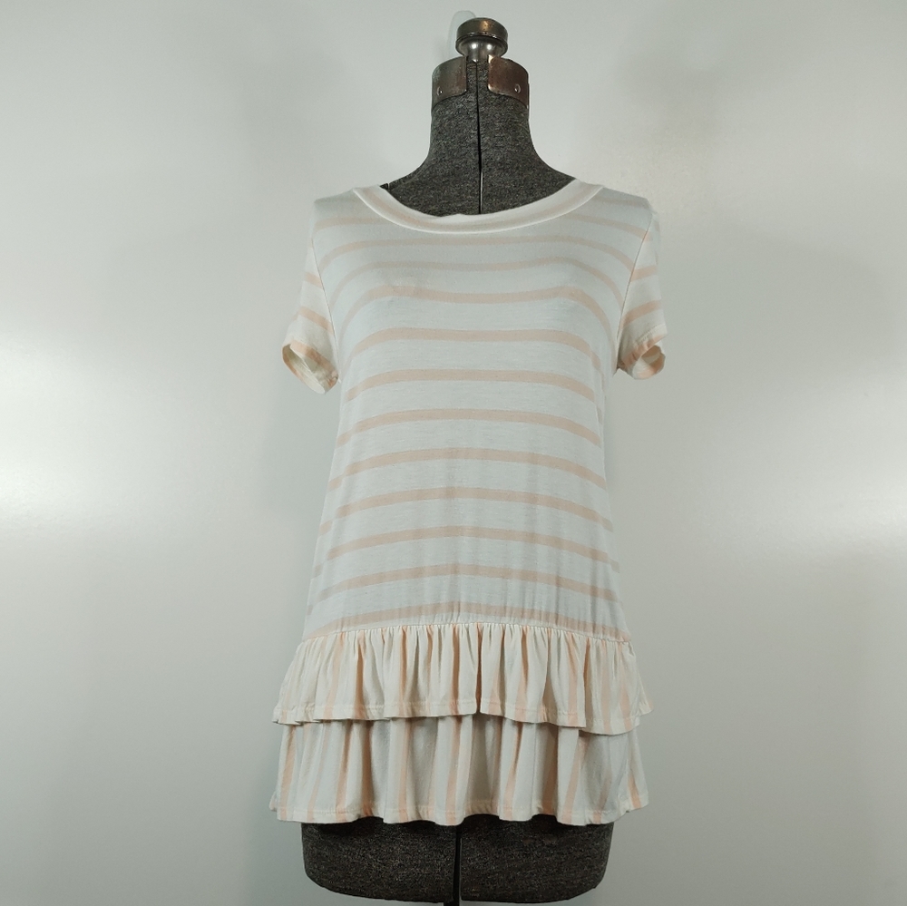 Les Amis ivory & pink striped ruffle flounce short sleeve top